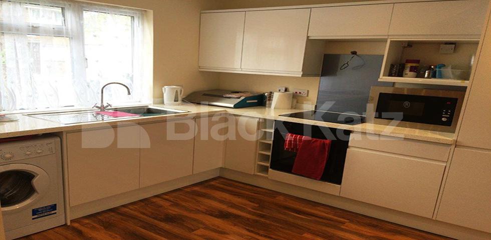 			NEW INSTRUCTION (Includes electric, water and council tax)., 3 Bedroom, 1 bath, 1 reception House			 Colegrove Road , Peckham 